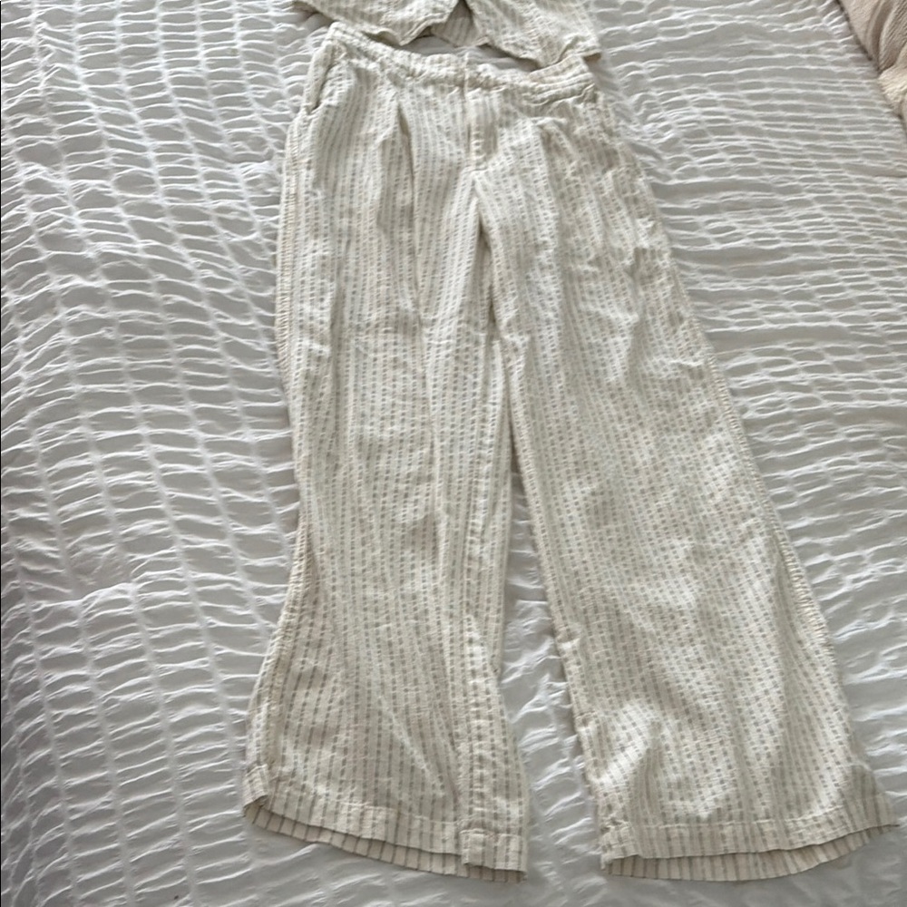 Striped Button-Up Vest - Picture 2 of 3
